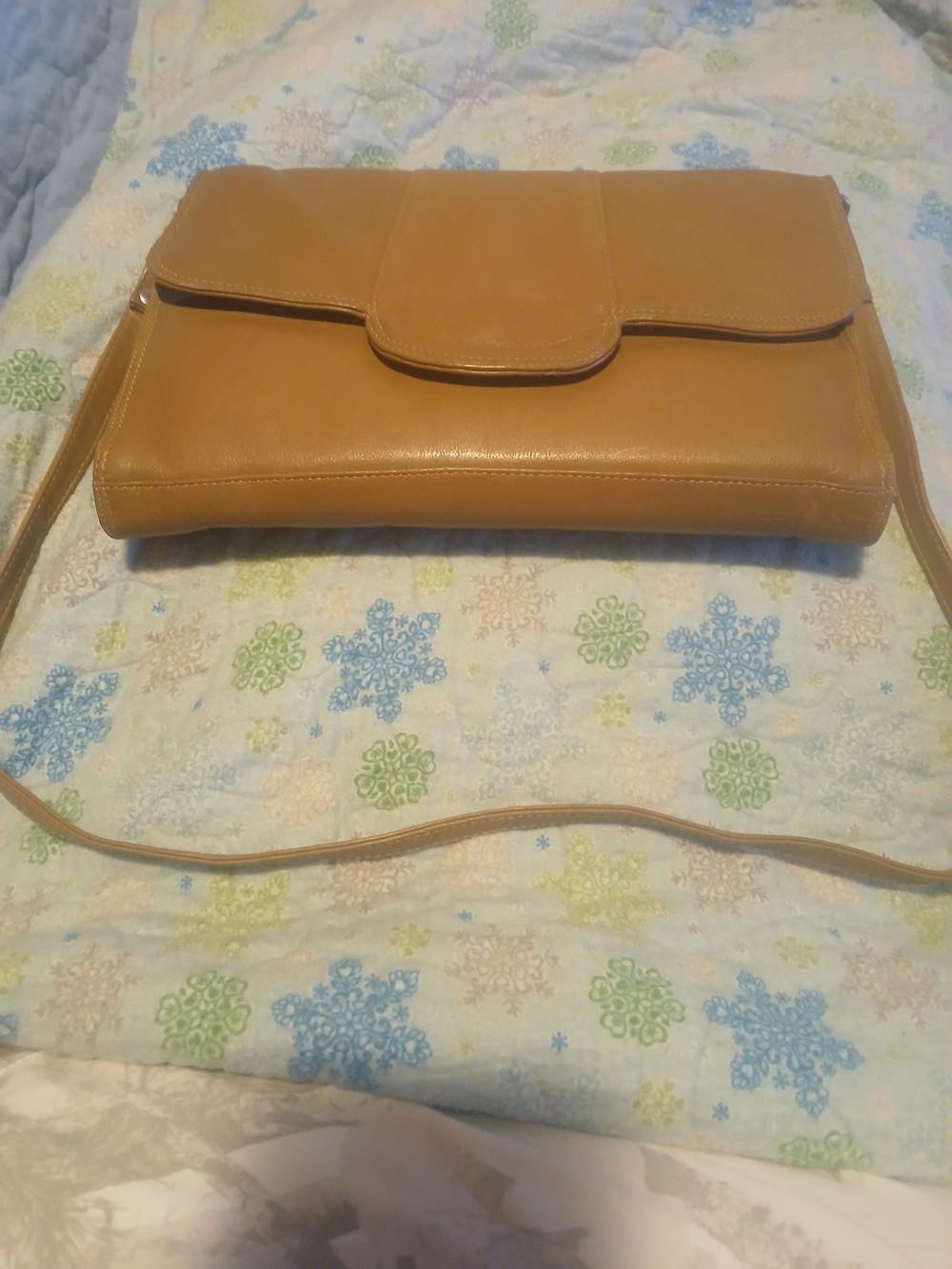 Gabay Vancouver Women’s Tan Vintage Genuine Leather Crossbody Bag with Flap